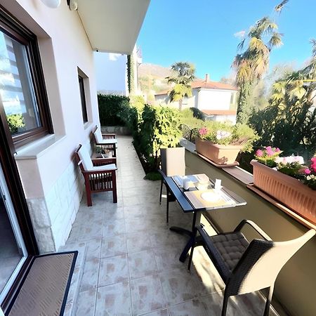 Apartments Dujmic - 50M From The Sea With Private Parking Ичичи Экстерьер фото