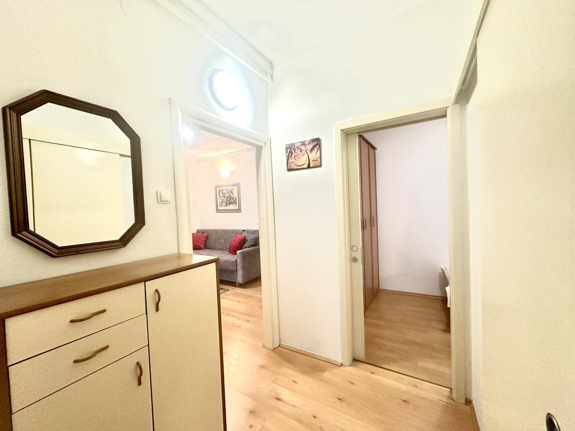 Apartments Dujmic - 50M From The Sea With Private Parking Ичичи Экстерьер фото