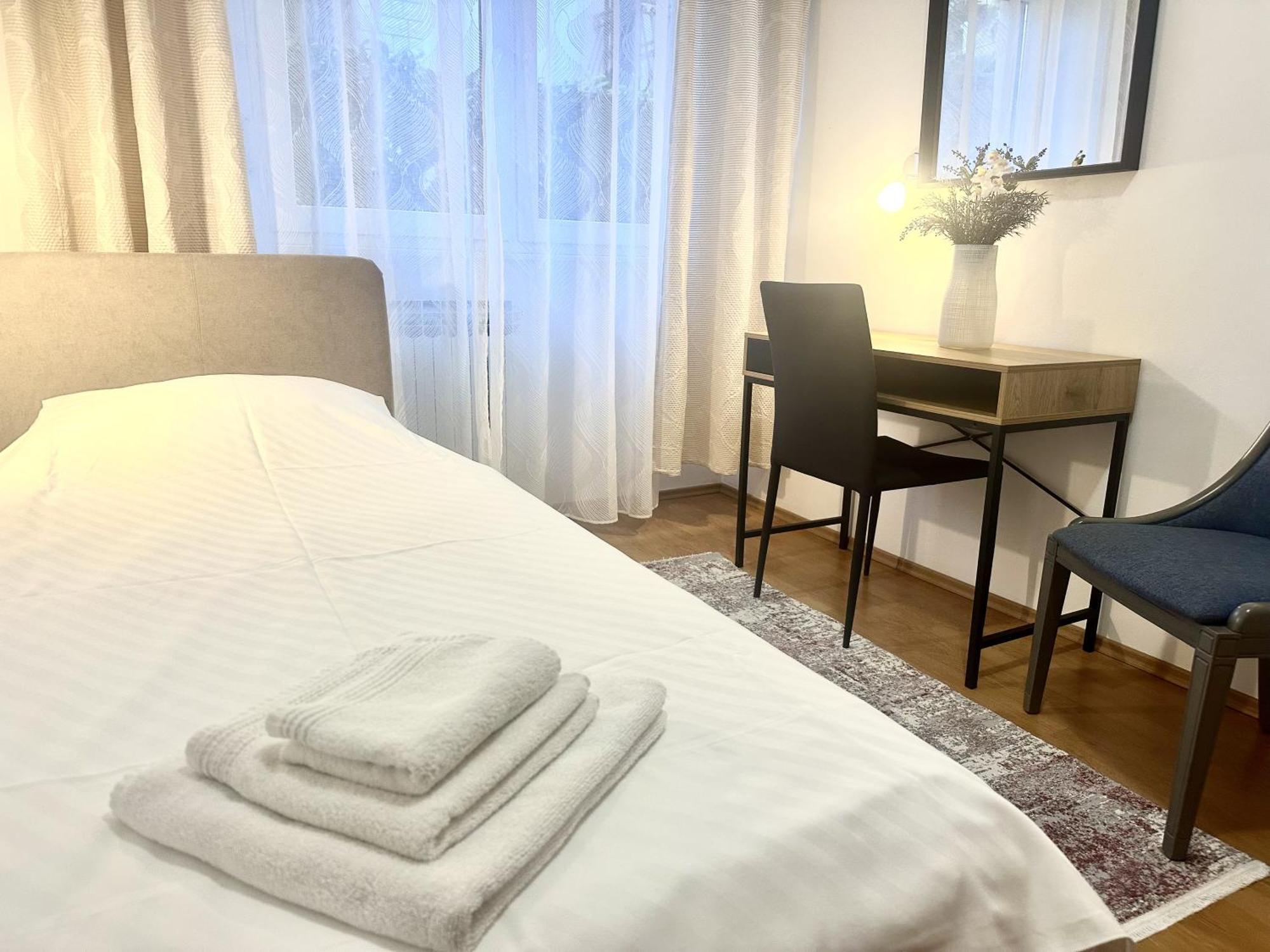 Apartments Dujmic - 50M From The Sea With Private Parking Ичичи Экстерьер фото