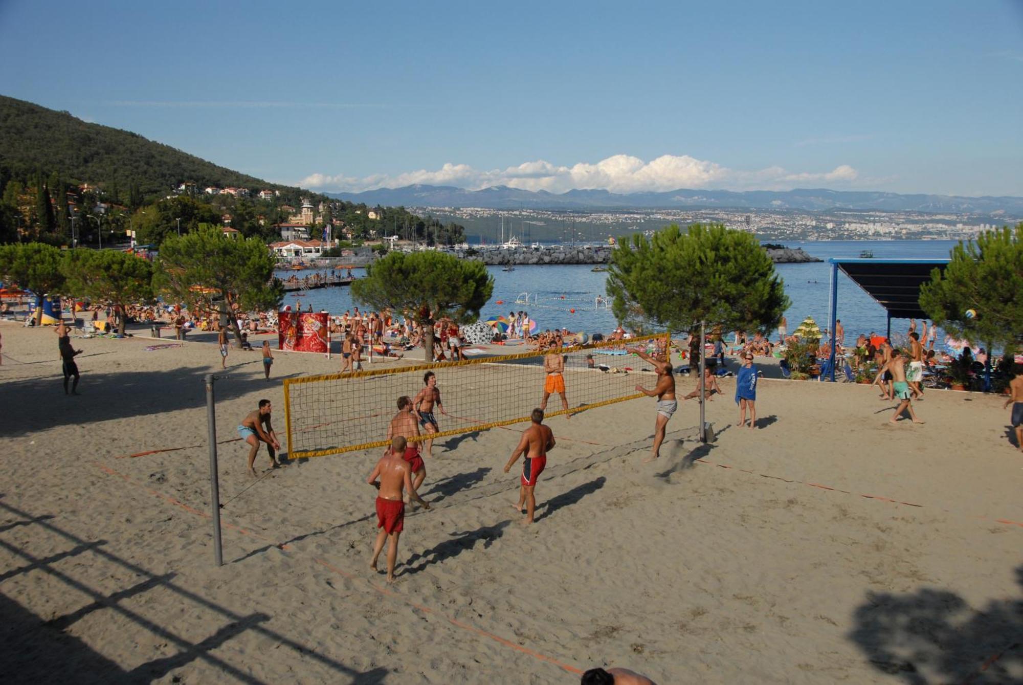 Apartments Dujmic - 50M From The Sea With Private Parking Ичичи Экстерьер фото