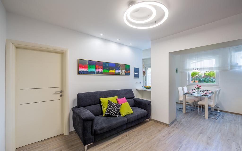 Apartments Dujmic - 50M From The Sea With Private Parking Ичичи Экстерьер фото
